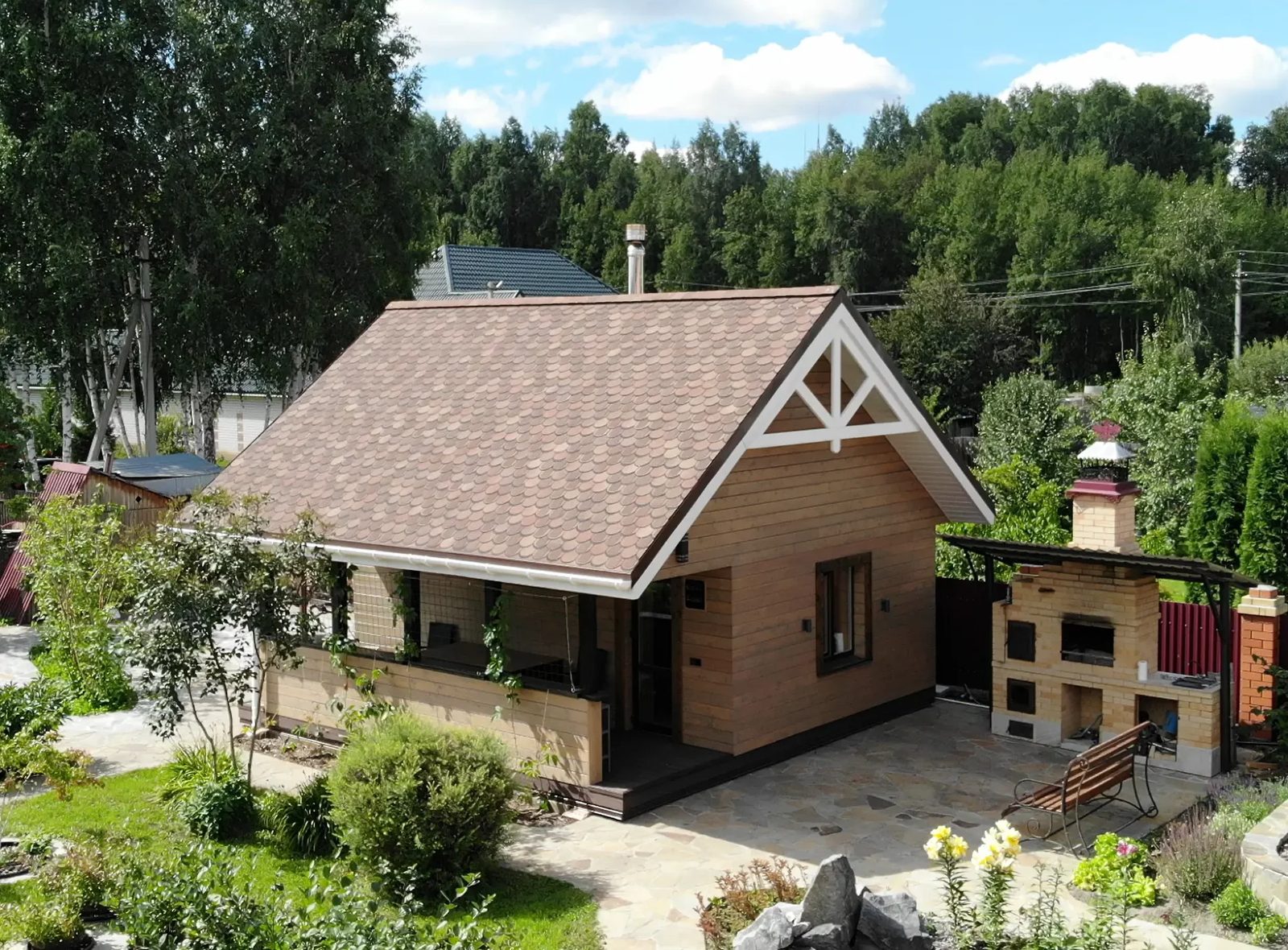 Готовая баня с новой кровлей